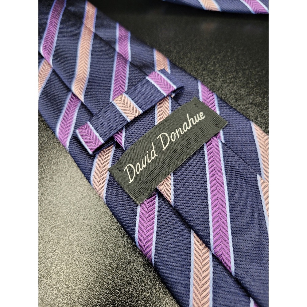 David Donahue Men's Necktie Navy Purple Striped Silk 3.5" x 58" Good